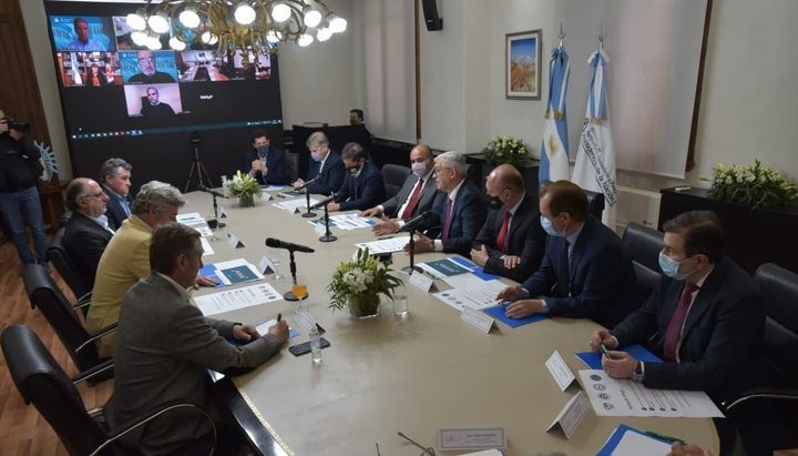 Antes de las elecciones, el Gobierno envía una señal al campo: habilitará las exportaciones de carne a China