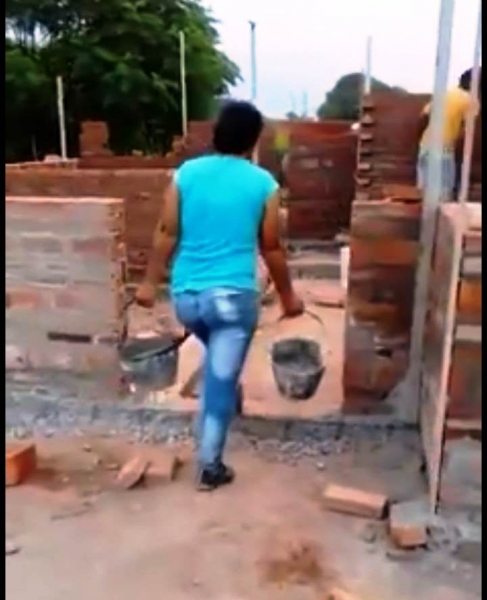 Lorena y Juan un ejemplo a seguir en Campo Gallo construyendo su vivienda social propia