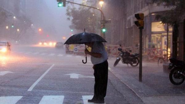 Rige una alerta por fuertes lluvias en Santiago del Estero