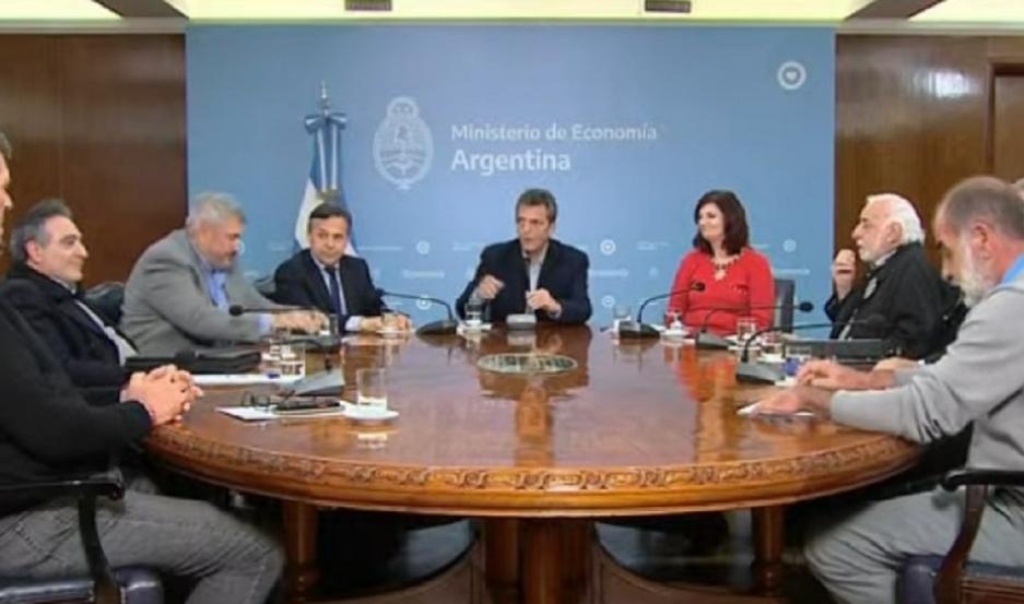 Sergio Massa anunció que se levanta el paro de colectivos