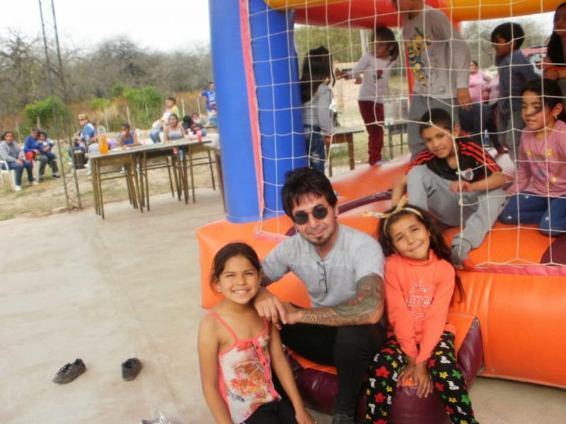 Agasajaron a los niños de la localidad del 70