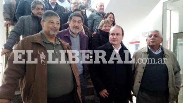 Se anunció un ingreso extra para empleados estatales en agosto
