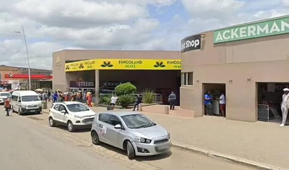 Macabro: un hombre intentó vender un pene humano recién cortado en un centro comercial