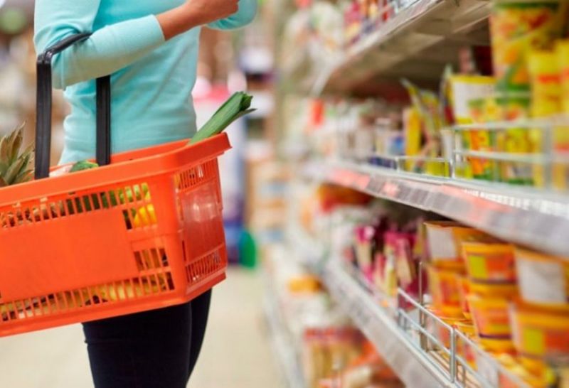 La canasta básica aumentó 7% en marzo y una familia necesitó $89.690 para no caer en la pobreza