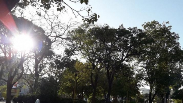 Santiago tendrá un cierre de semana soleado y caluroso