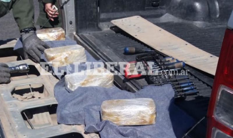 Descubren cinco kilogramos de cocaína en una camioneta