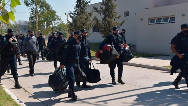 Efectivos policiales partieron a puntos limítrofes para reforzar la seguridad