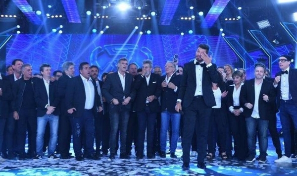 Tinelli arrancó con todo y hoy, Siciliani abrirá la pista bailando desde Las Tinajas