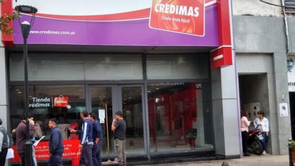 La firma Credimas despidió a 11 empleados en Santiago