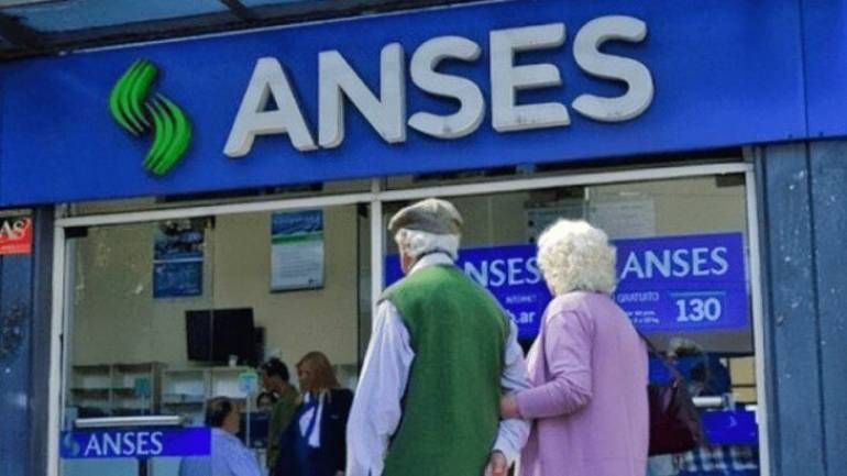 ANSES: analizan jubilar a mayores de 55 y capacitar a jóvenes