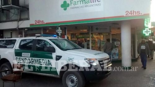 MEGAESTAFA AL PAMI: Gendarmería allanó farmacias en el centro de Santiago