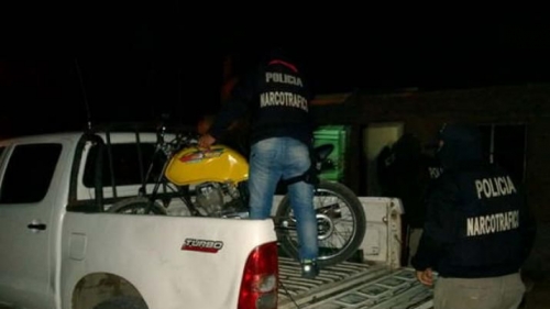Celular de productor delató a dealer que cayó con droga y dinero en Bº Campos I