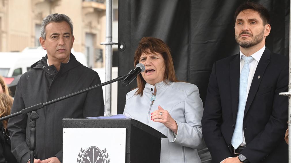 Bullrich presentó el Plan Bandera para reforzar la seguridad en Rosario: “Toda la Nación contra la narcocriminalidad”