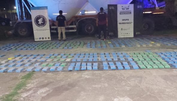 Con la participación de fuerzas policiales de Salta, secuestran un camión con cocaína valuada en más de 4 millones de dólares