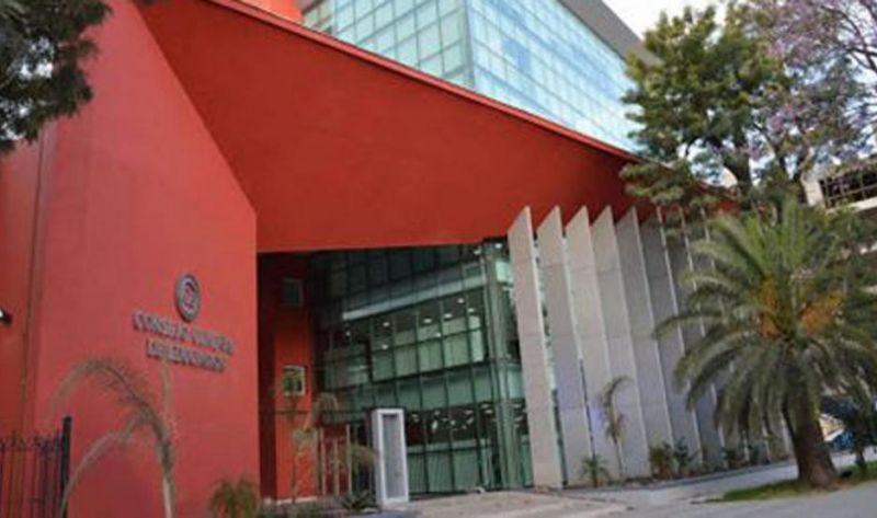 Ofrecen cargos y horas cátedra titular y suplente para docentes de todos los niveles