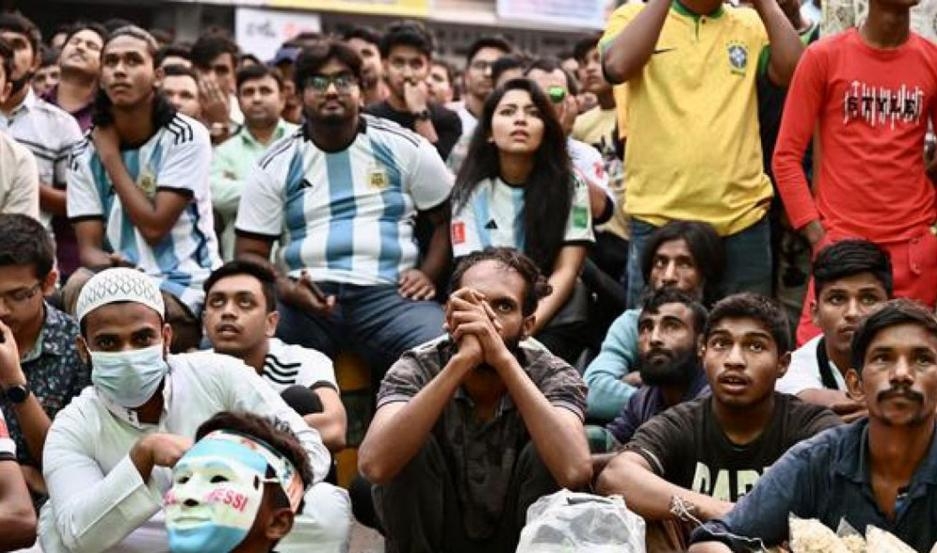 Por la derrota de la Argentina, un hincha de la Selección murió de un infarto en Bangladesh