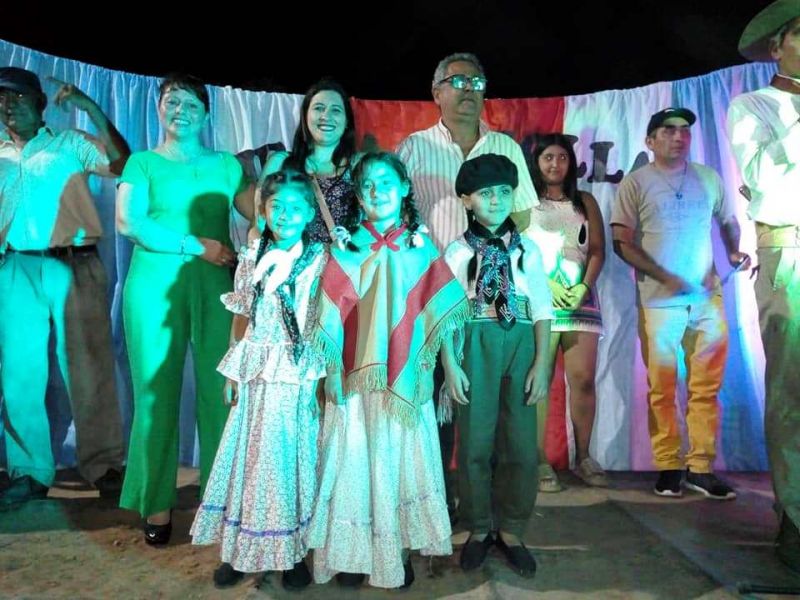 El Intendente Vittar participó de la Gran Fiesta Criolla y Jineteada en el Polideportivo de Campo Gallo.