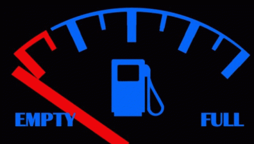 Problemas que trae conducir con poco combustible