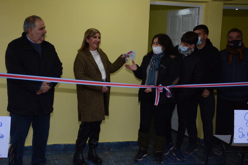El Gobierno entrego viviendas adaptadas para personas con discapacidad.