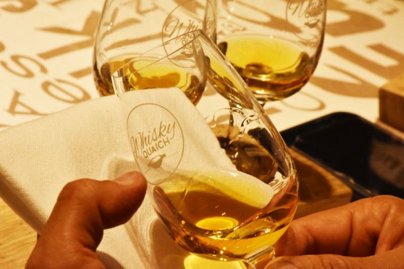 “Vivir una experiencia, no solo tomar whisky”