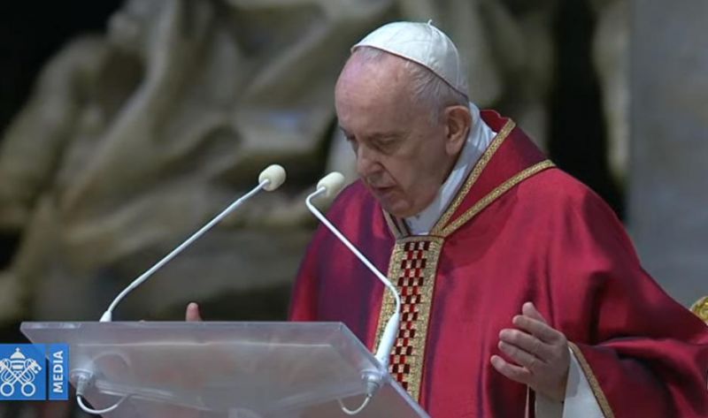 Coronavirus: el papa Francisco brindó la misa de Viernes Santo