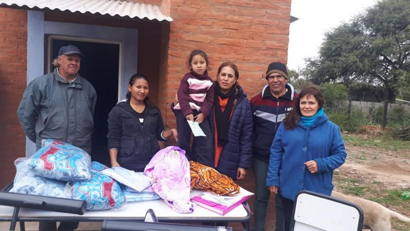 Continua el equipamiento a viviendas sociales de familias de Pampa de los Guanacos