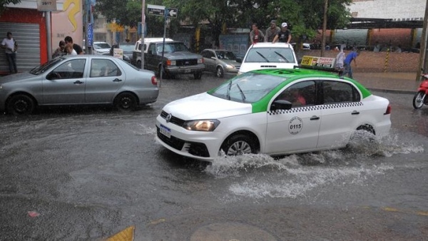 Según el pronóstico, la lluvia seguiría al menos hasta el viernes