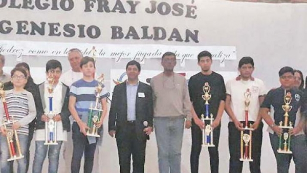 Torneo de ajedrez en Monte Quemado