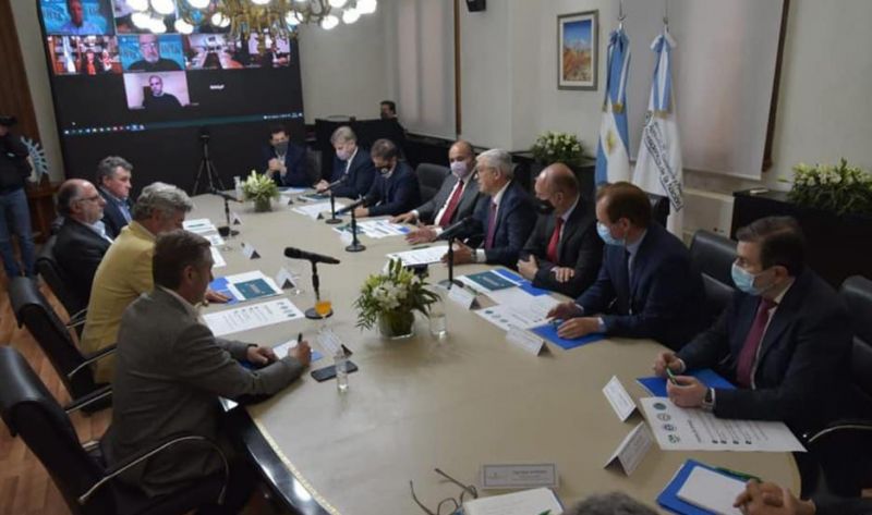 Zamora tras la reunión con productores: “Un importante diálogo para lograr acuerdos”