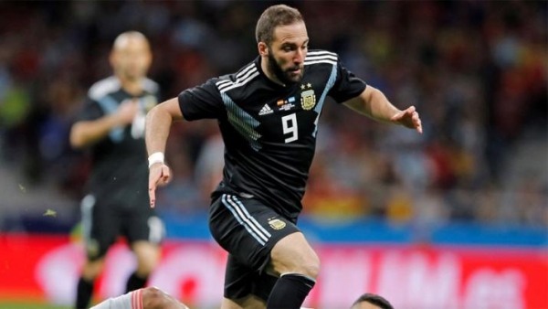 Higuaín agradeció las muestras de apoyo y contestó las críticas