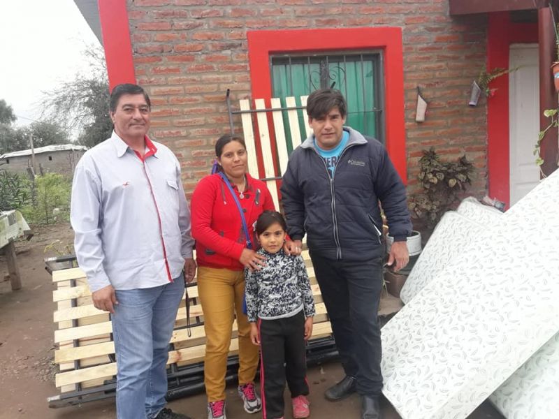 La comuna pampeña entregó equipamiento para el hogar a familias