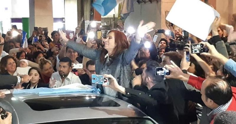 FOTÓN DEL DÍA Cristina llegando a Santiago del Estero