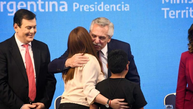 Alberto Fernández: "No hay momento más gratificante para mí que darle la llave de una casa a una familia"