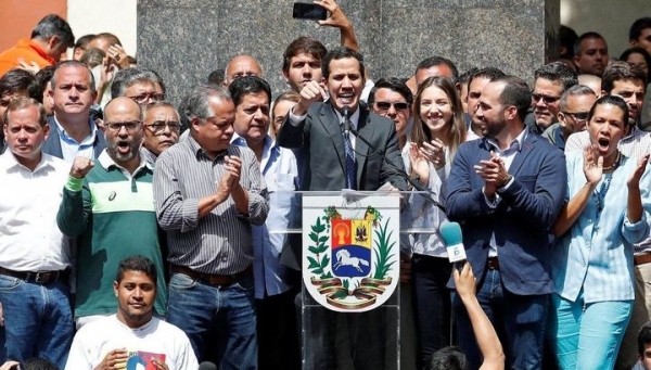 Guaidó pidió a las Fuerzas Armadas que abandonen a Nicolás Maduro