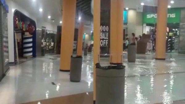 Video: colapsó el sistema de desagües y se inundó un conocido shopping