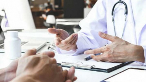 Resurgen quejas de pacientes por el cobro y el aumento del plus por las consultas médicas