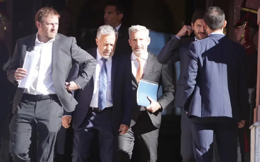 El Gobierno se comprometió a revisar Ganancias, pero los gobernadores de JXC aguardan definiciones para apoyar la ley Bases