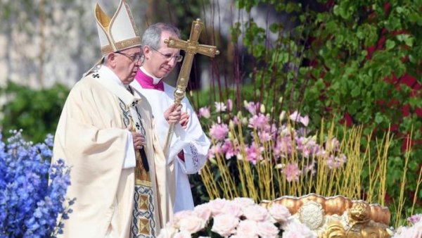 El mensaje del Papa Francisco en la misa de Pascua