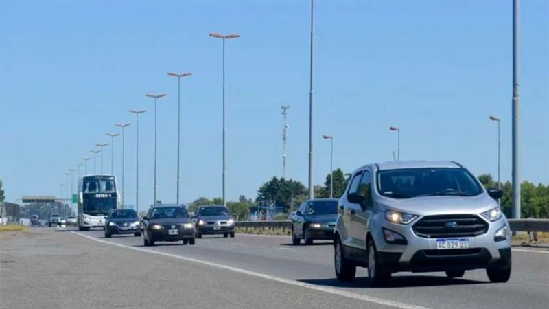 Encontraron el cadáver de un hombre amordazado, envuelto en una bolsa y tapado con una frazada
