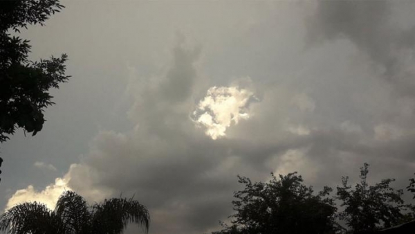Emiten alerta por "probables tormentas fuertes" para el oeste de Santiago
