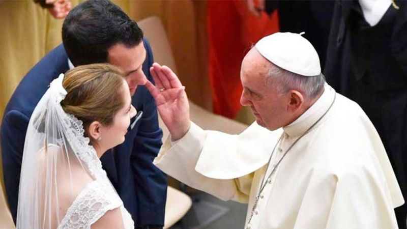 El papa Francisco pidió a las parejas que no tengan sexo antes del casamiento