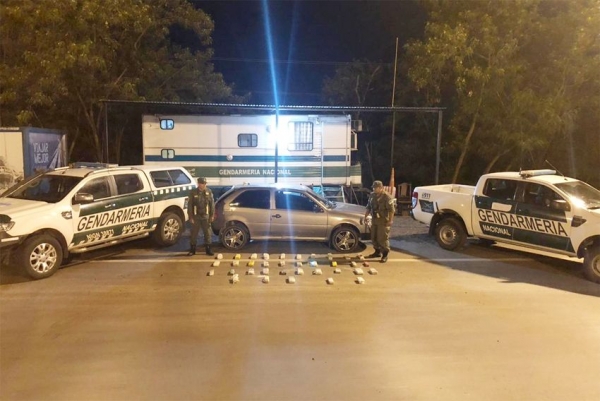 Incautaron más de 25 kilos de marihuana en el puente General Belgrano