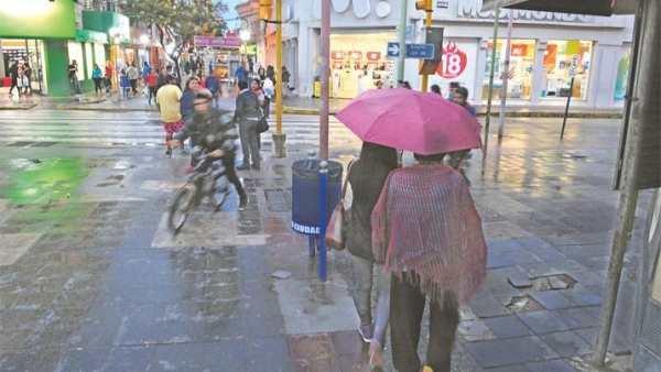 Santiago registraría un otoño e invierno con lluvias superiores a las normales