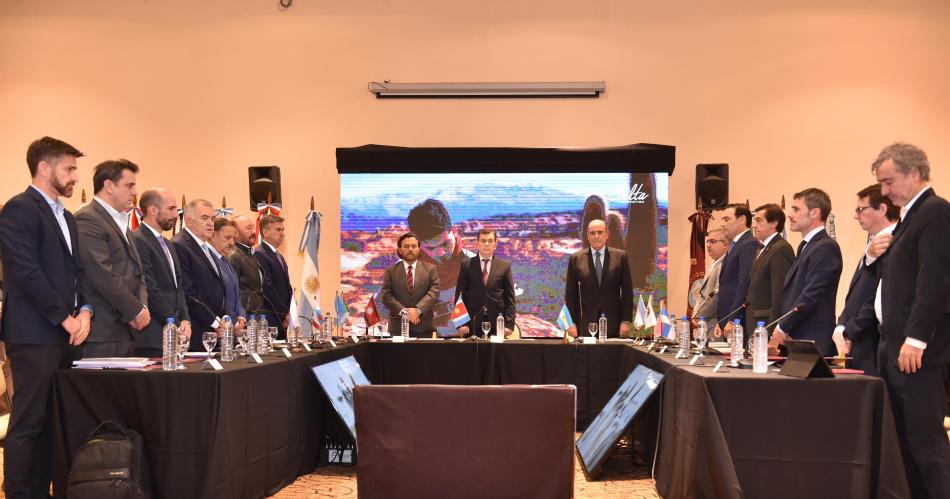 Marzo cerró con caída del 27,9% de las transferencias automáticas a las provincias.