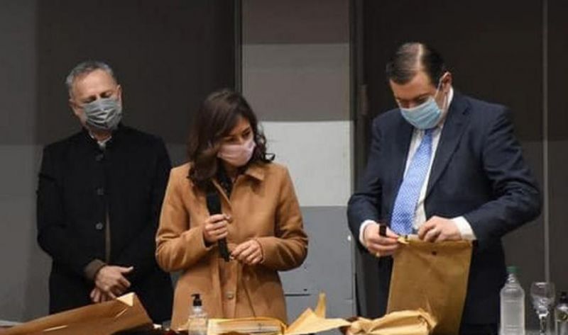 Zamora presidió acto por licitación de obras de 1.056 viviendas
