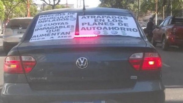 Protesta contra empresas administradoras de planes de ahorro