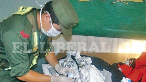 Viajaban en colectivo y les encontraron cocaína en los bolsos
