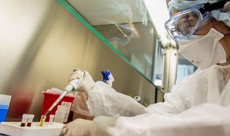 Salvarezza: “El virus tuvo mutaciones aquí; no es imposible que aparezca la cepa argentina”