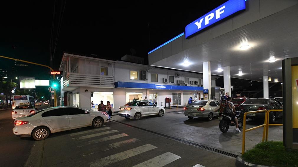 YPF subió el precio de sus combustibles y la super en Santiago del Estero cuesta $239,40