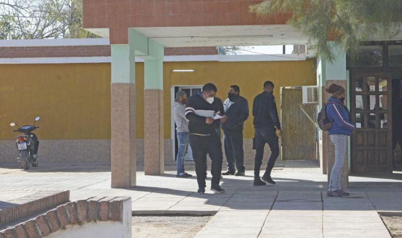 Uno sigue preso y tres, libres por homicidio en quiosco de Campo Gallo